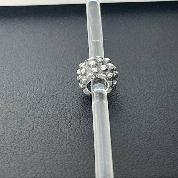 Trollbeads Retired Berry Bead - Picture 5 of 6